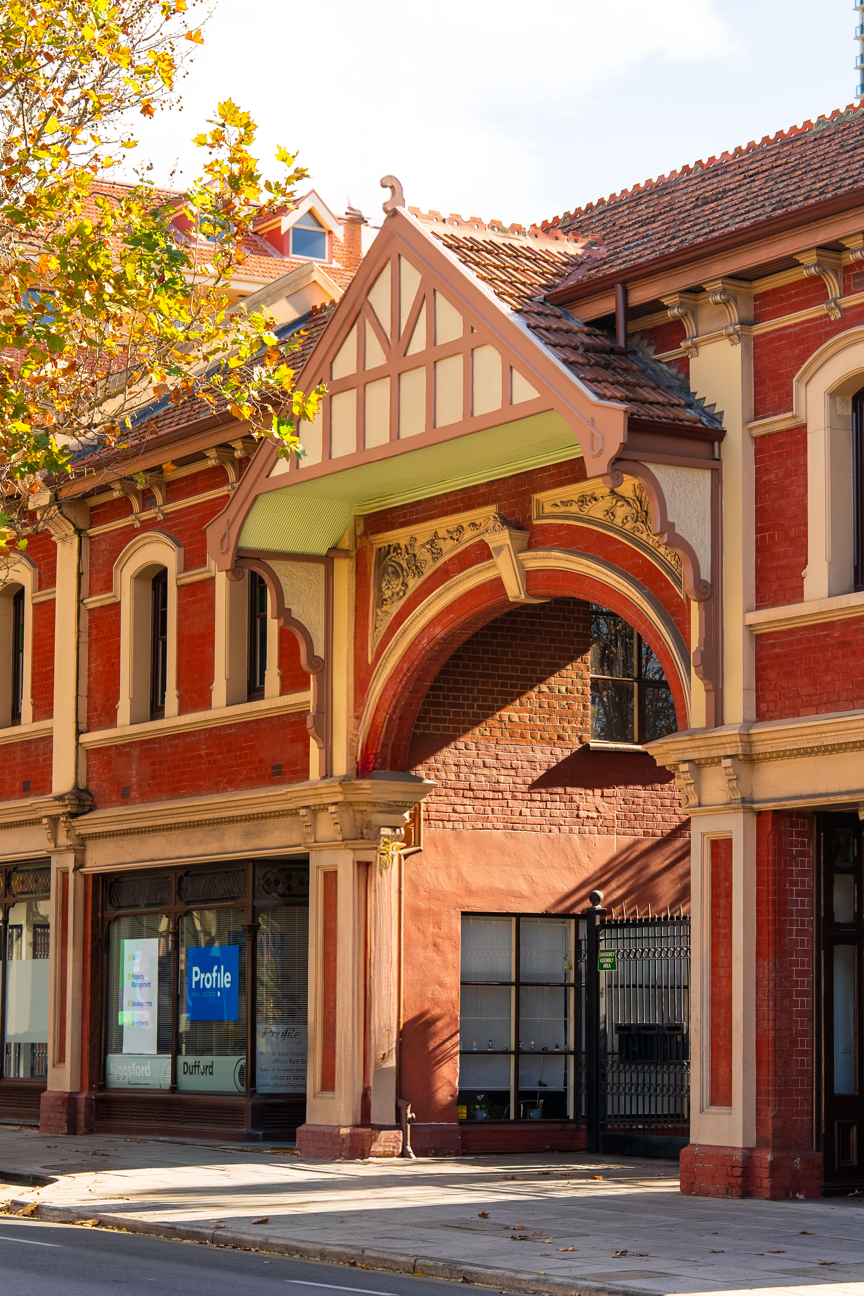 Grenfell St